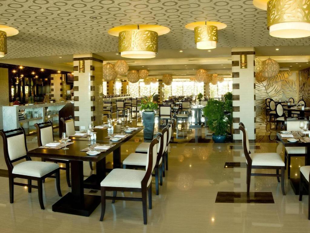 Olalani Resort & Condotel Da Nang Exterior foto